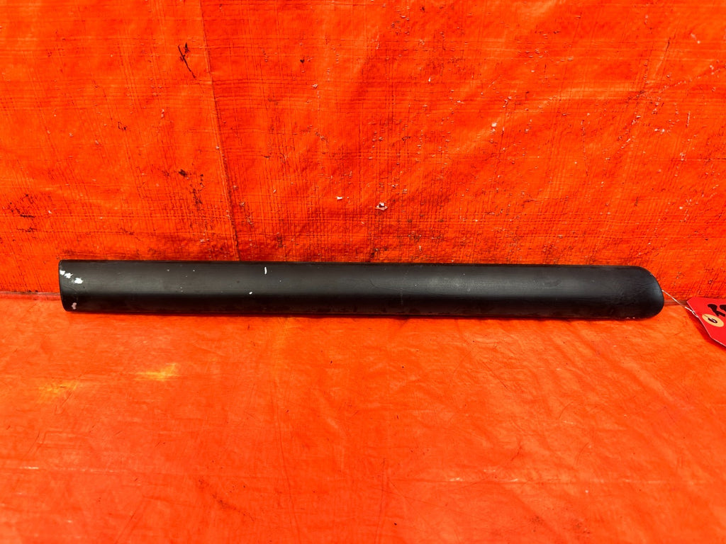94 01 ACURA INTEGRA 2D   PASSENGER RIGHT REAR QUARTER PANEL SIDE MOLDING OEM 3091