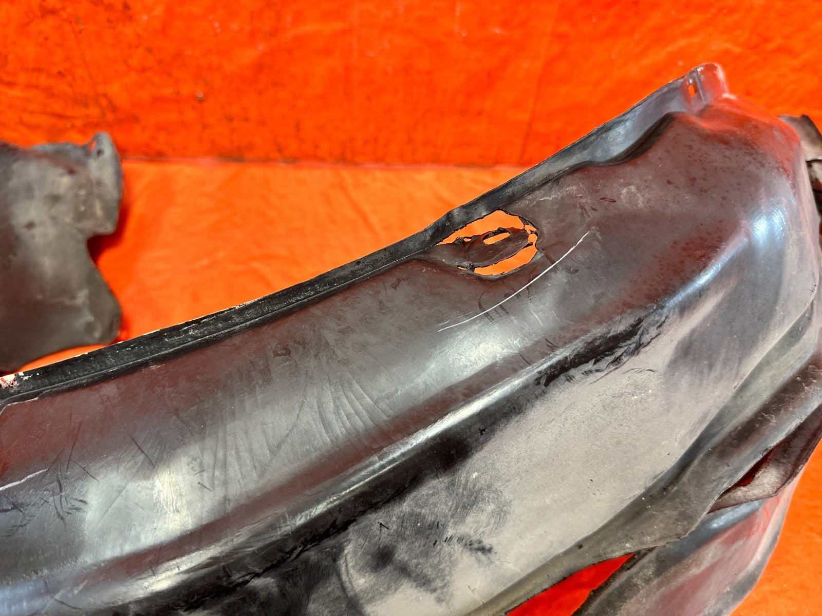90 91 HONDA CIVIC HATCHBACK FENDER LINERS LEFT AND RIGHT OEM FACTORY 32511