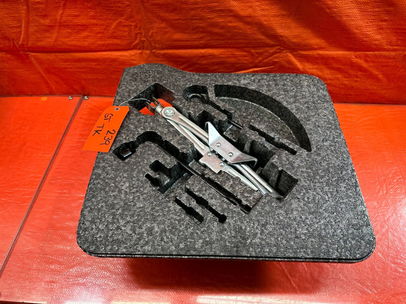 08 12 HONDA ACCORD SEDAN SPARE TIRE TOOL KIT  JACK LUG NUT WRENCH SWIVEL OEM 2398