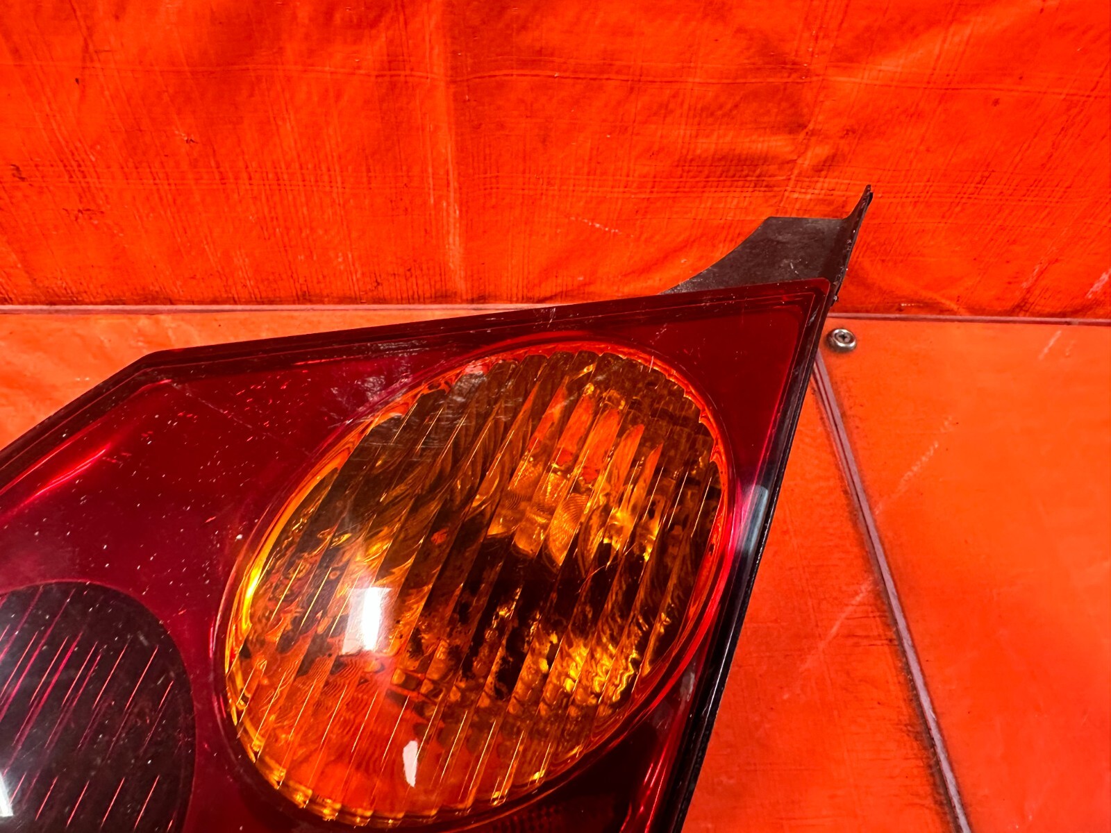 02 05 LEXUS SC430   PASSENGER RIGHT OUTER QUARTER PANEL TAIL LIGHT LAMP OEM #2883