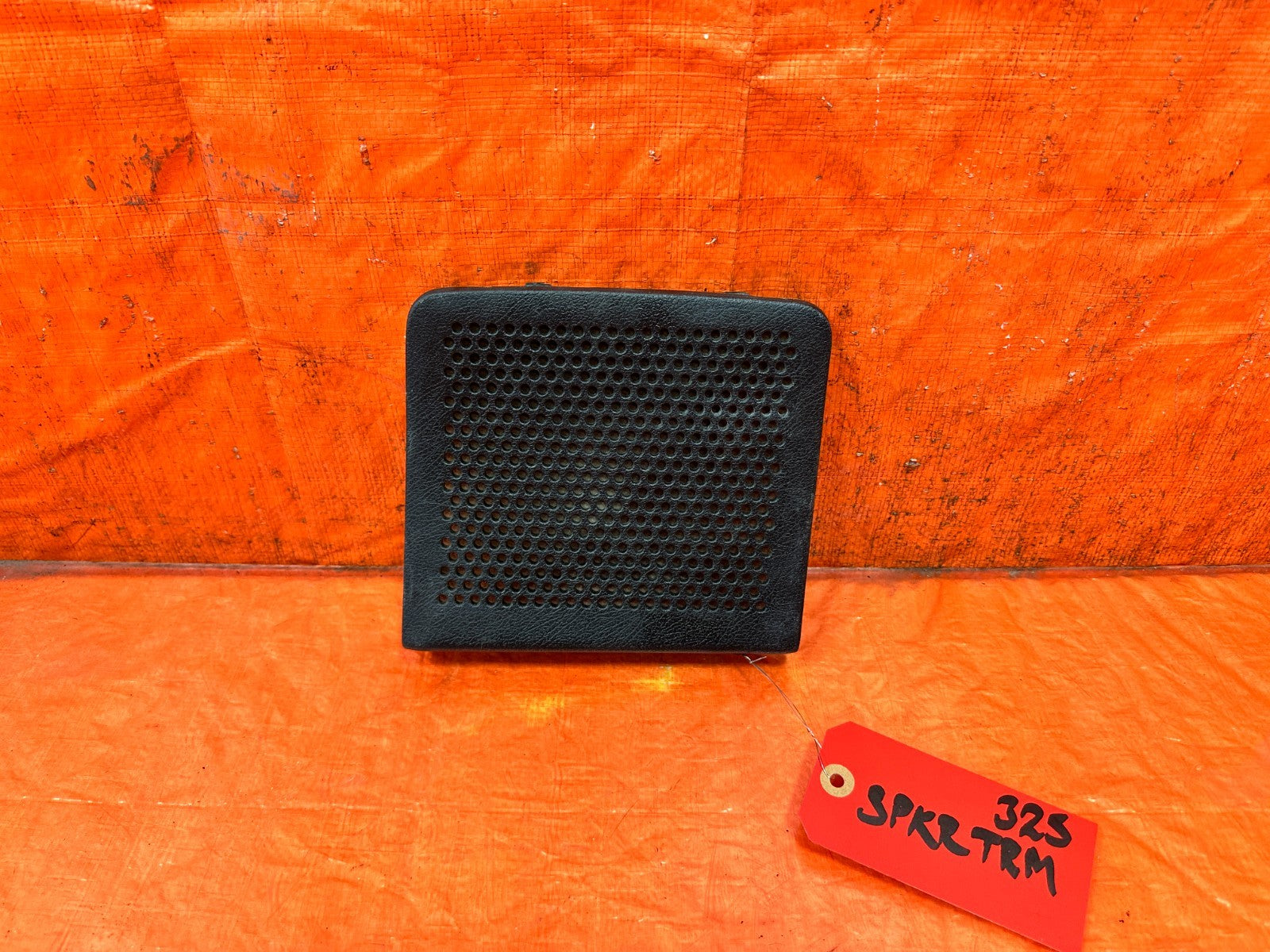90 91 HONDA CIVIC HATCHBACK   PASSENGER RIGHT DOOR PANEL SPEAKER COVER OEM 3250