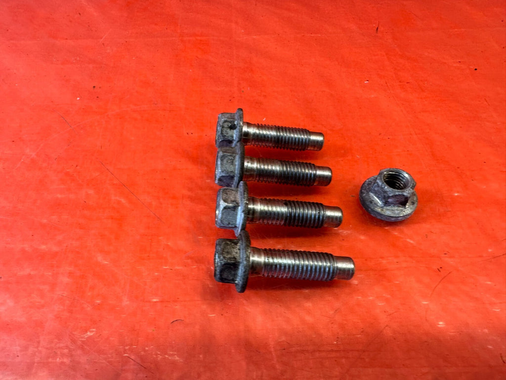 16 24 INFINITI Q50 3.0L PASSENGER RIGHT ENGINE MOUNT BRACKET BOLTS NUTS OEM 2422