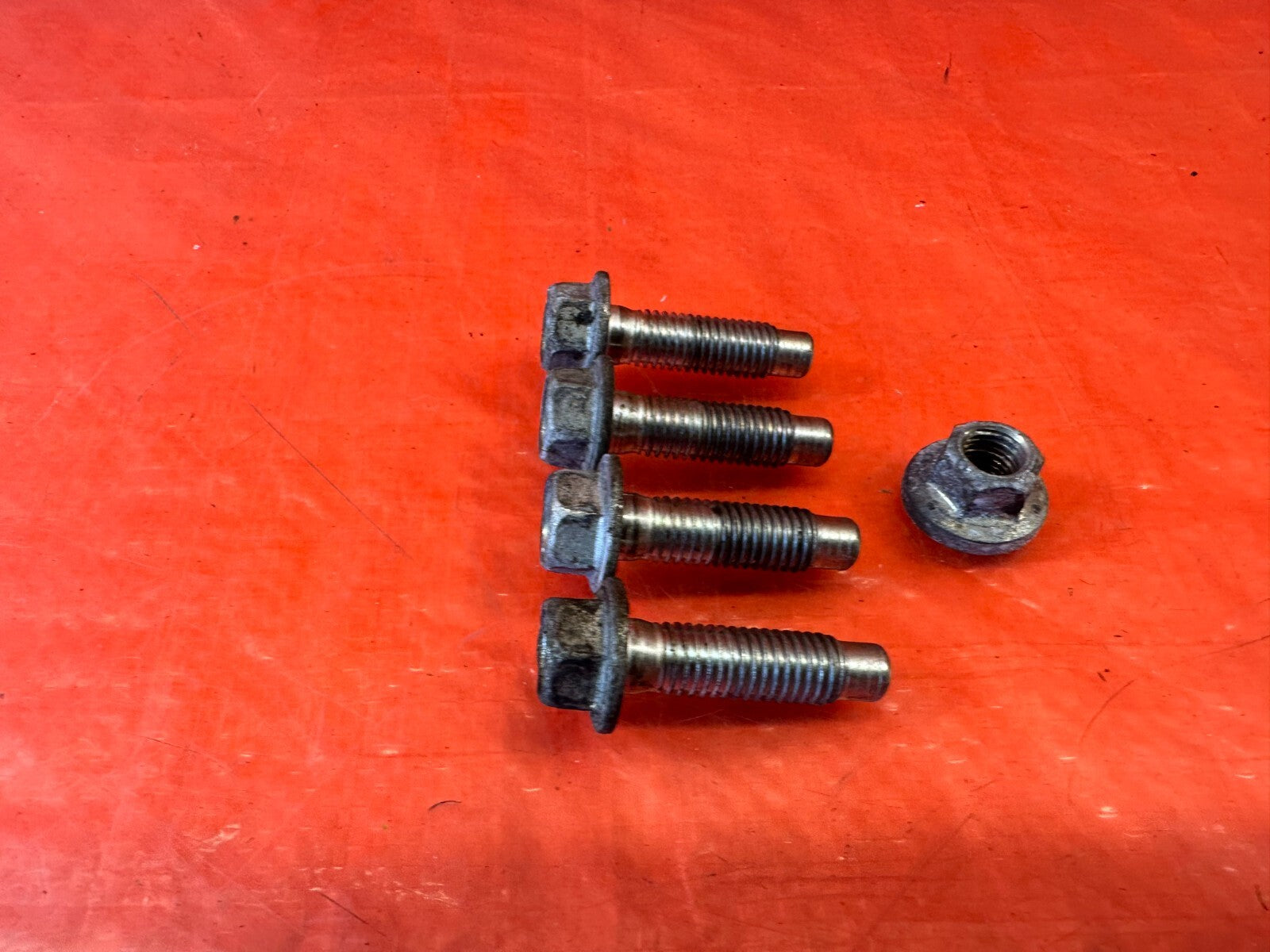 16 24 INFINITI Q50 3.0L PASSENGER RIGHT ENGINE MOUNT BRACKET BOLTS NUTS OEM 2422