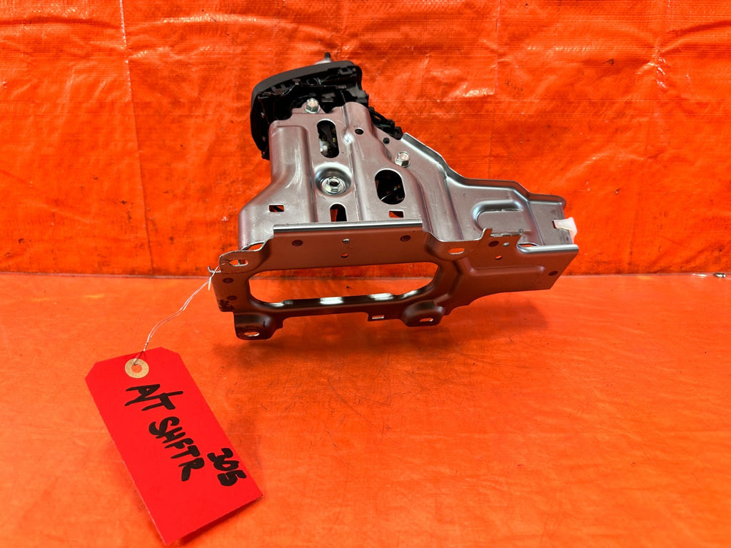 11 14 ACURA TSX   AUTOMATIC TRANSMISSION SHIFTER / GEAR SELECTOR   OEM 3053