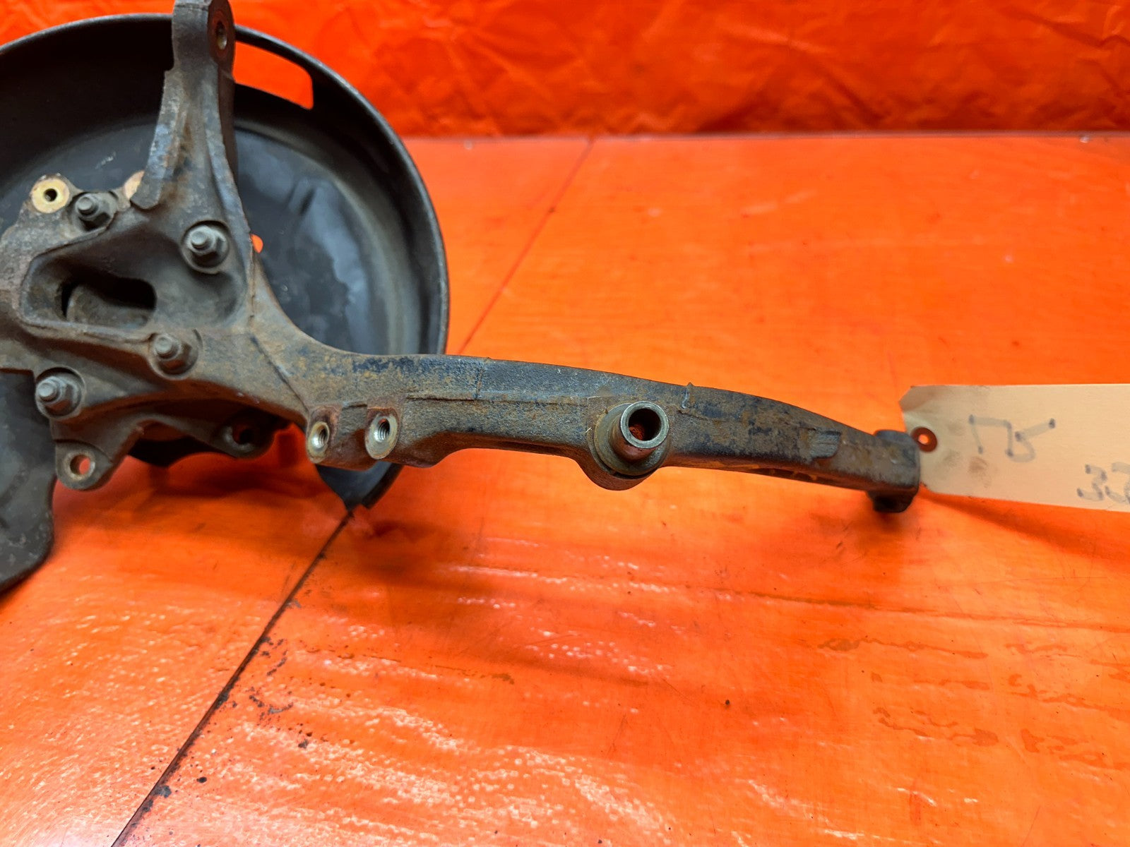 92 96 HONDA PRELUDE LEFT REAR SPINDLE KNUCKLE HUB DRIVER SIDE OEM #3328