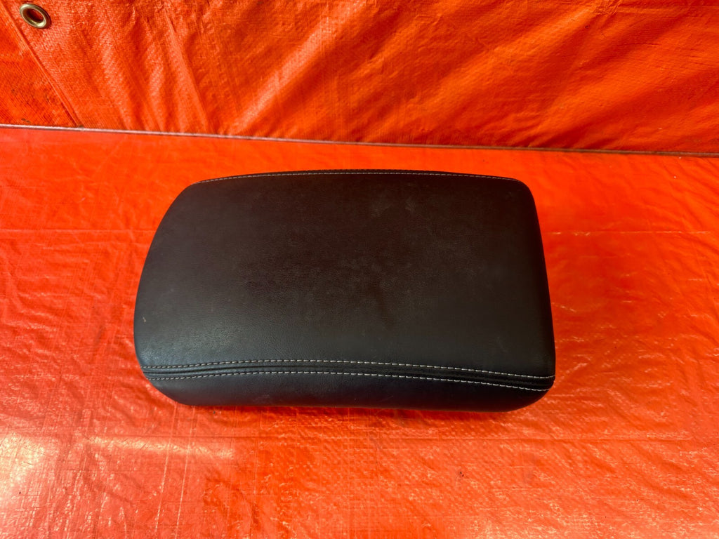 16 20 INFINITI Q50 & Q60   ARM REST CENTER CONSOLE FLIP UP LID TRIM   OEM #2224