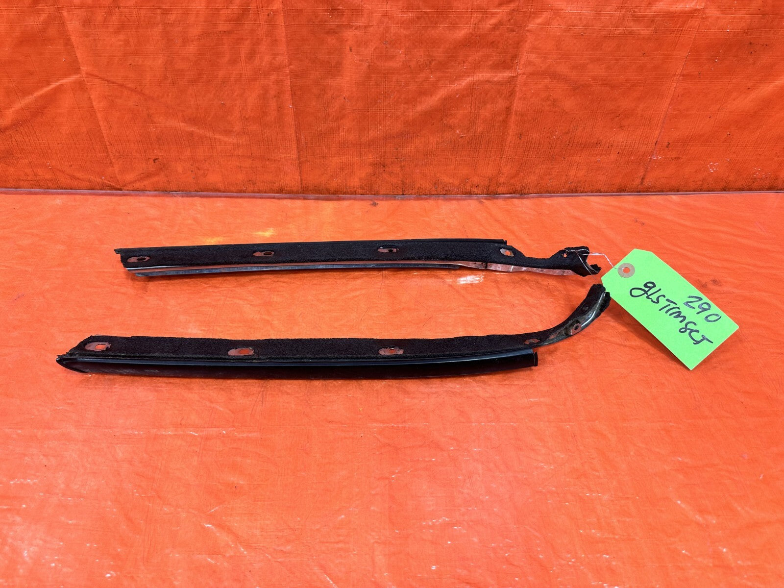 00 09 HONDA S2000   CONVERTIBLE TOP MOUNTING WINDSHIELD TRIM LEFT RIGHT OEM 2900