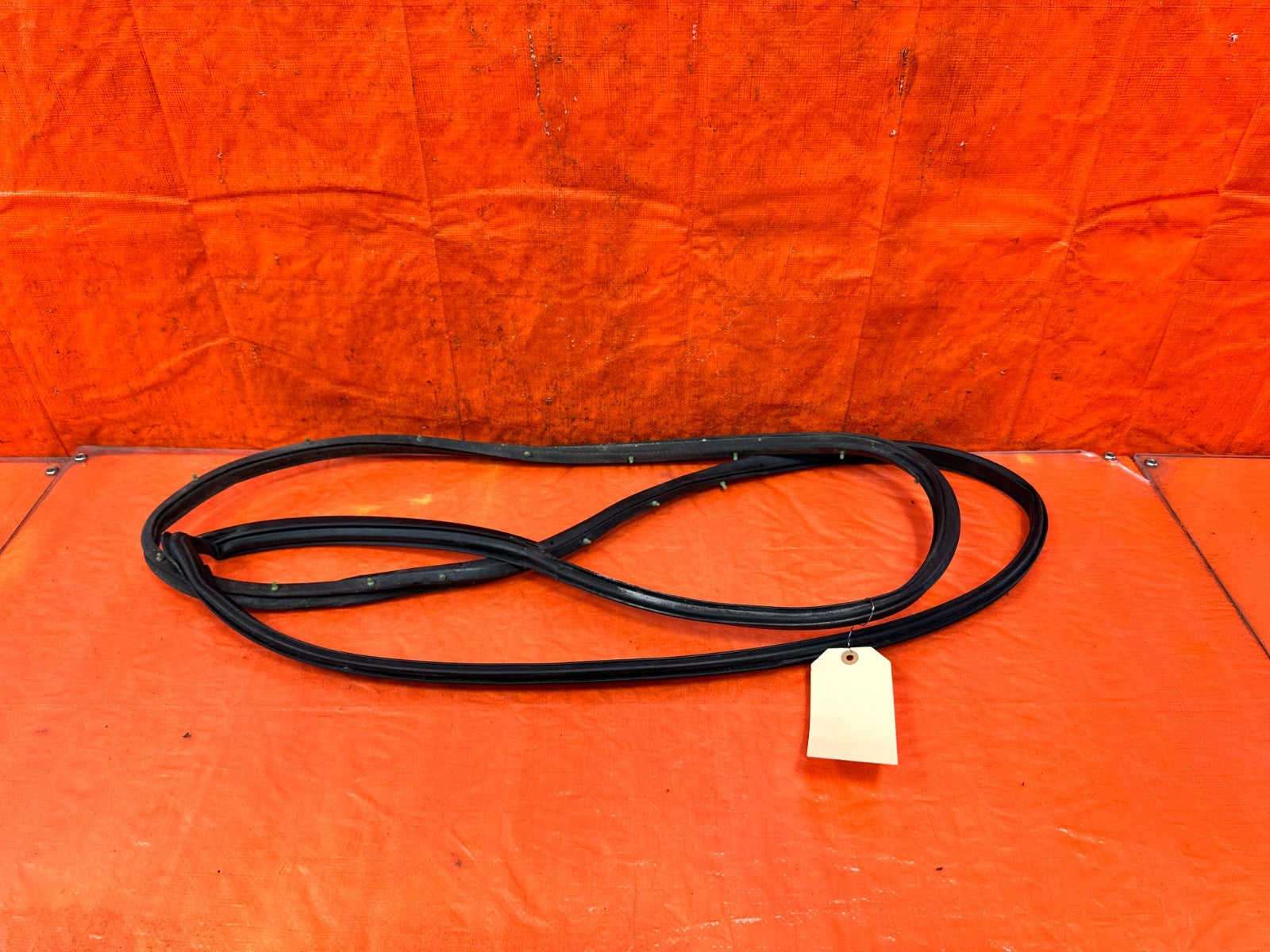 90 91 HONDA CIVIC HATCHBACK   RIGHT FRONT   DOOR WEATHER STRIP   OEM 3270