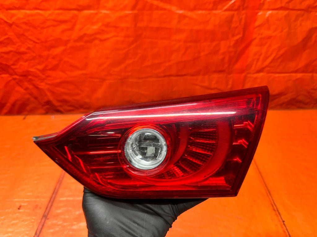 14-17 INFINITI Q50 4D 3.7L 3.0T RIGHT INNER TRUNK MOUNTED TAIL LIGHT OEM #Q507