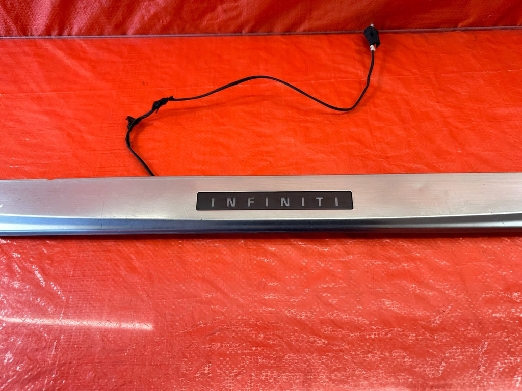 08 15 INFINITI G37 & Q60 COUPE PASSENGER RIGHT ILLUMINATING SCUFF PLATE OEM #1888