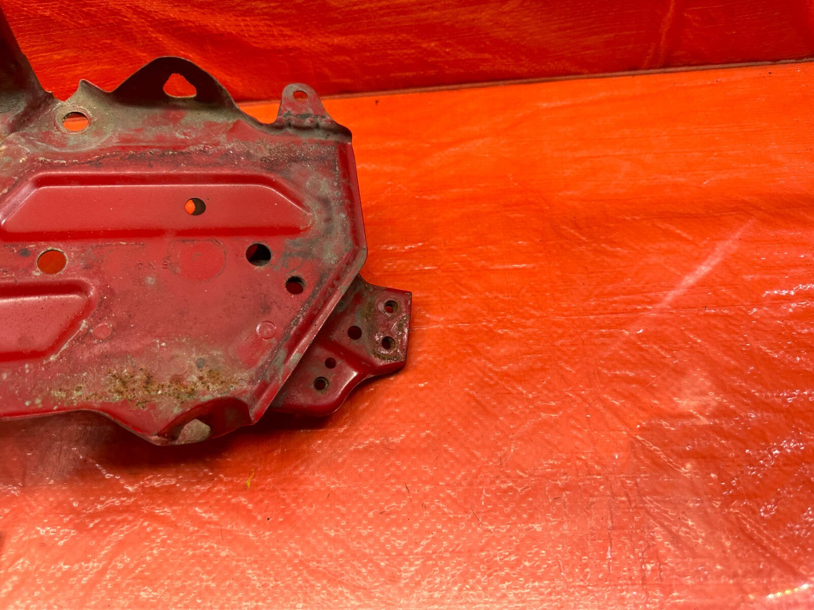 06 11 HONDA CIVIC   BATTERY TRAY AND PLASTIC COMBO   OEM OE #2045
