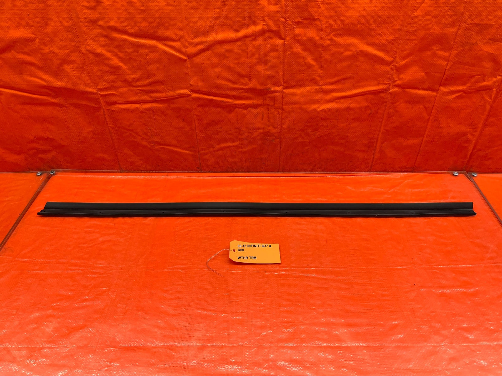08 15 INFINITI G37 & Q60   DRIVER LEFT DOOR TRIM SEAL GASKET   80839 JL00A0