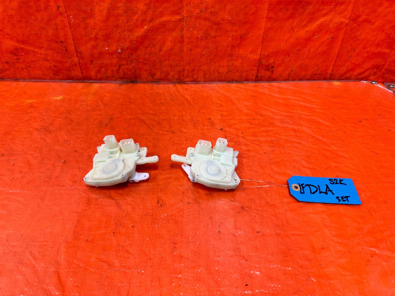 00 09 HONDA S2000   LEFT AND RIGHT   DOOR LOCK ACTUATOR MOTORS   #S2K0