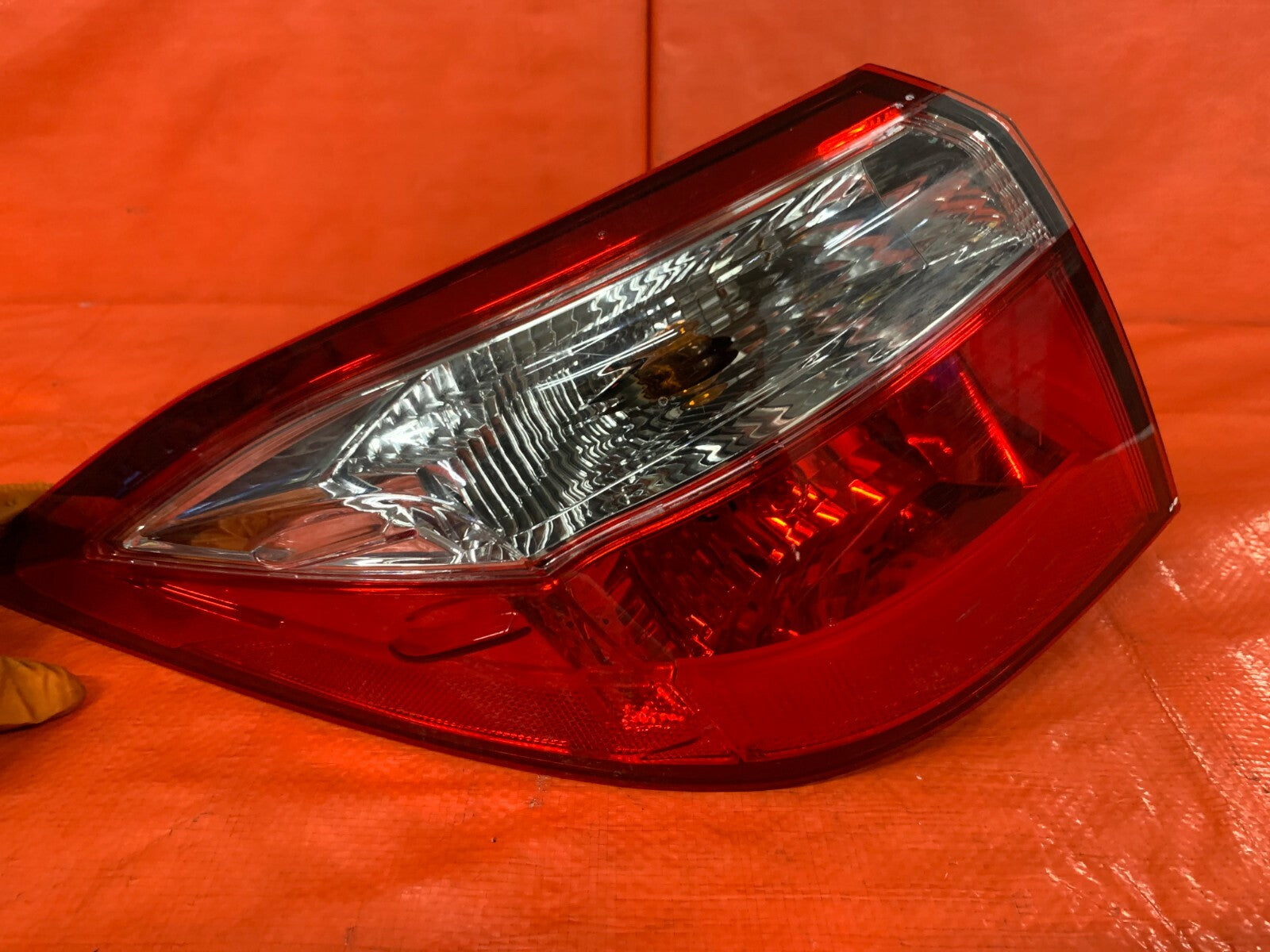 14 16 TOYOTA COROLLA LE   DRIVER LEFT OUTER TAIL LIGHT LAMP R RH   OEM OE3