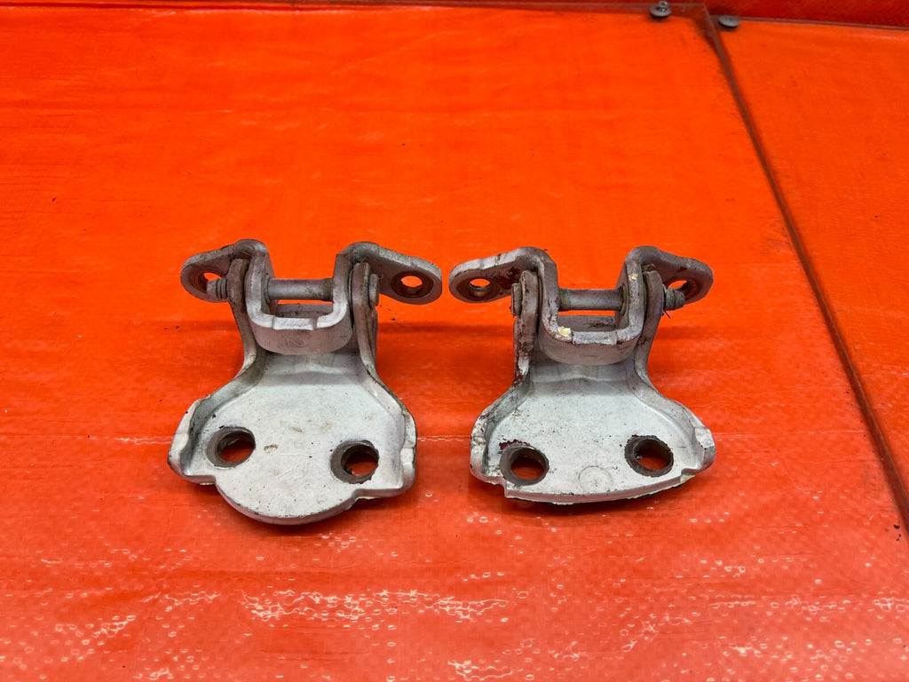 90 01 ACURA INTEGRA SEDAN   RIGHT REAR DOOR HINGE SET   UPPER & LOWER   OEM #1650