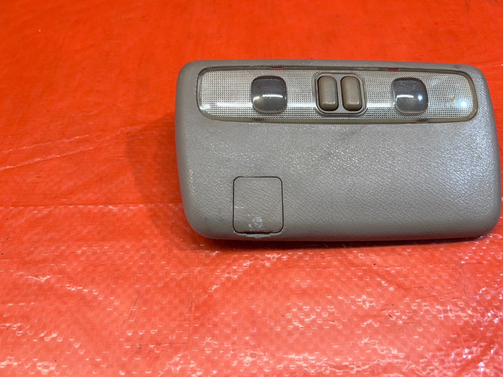 94 01 INTEGRA SEDAN   FRONT   DOME MAP READING LIGHT LAMP   GRAY   OEM #1596