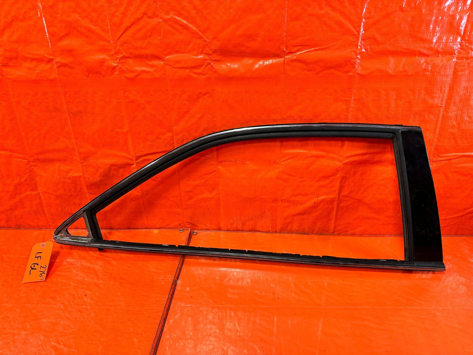 92 00 LEXUS SC300   DRIVER LEFT EXTERIOR WINDOW GLASS TRIM   OEM #2760