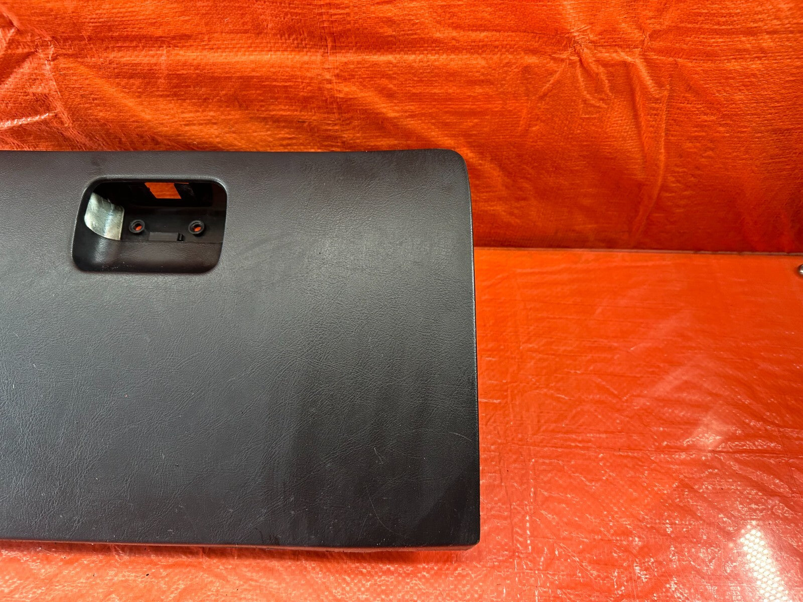 94 01 ACURA INTEGRA 2 & 4 DOOR   GLOVE BOX   BLACK   COLOR   OEM #2291