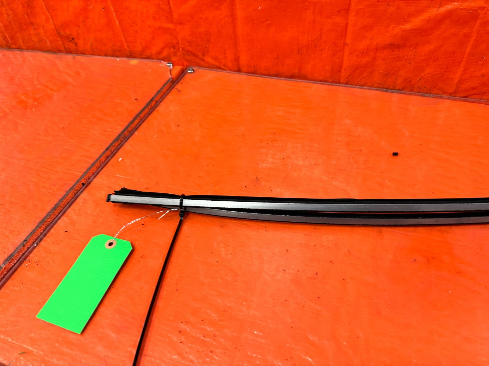 08 15 INFINITI G37 COUPE GAS GASOLINE FUEL TANK MOUNTING STRAPS BAND SET OEM 31111