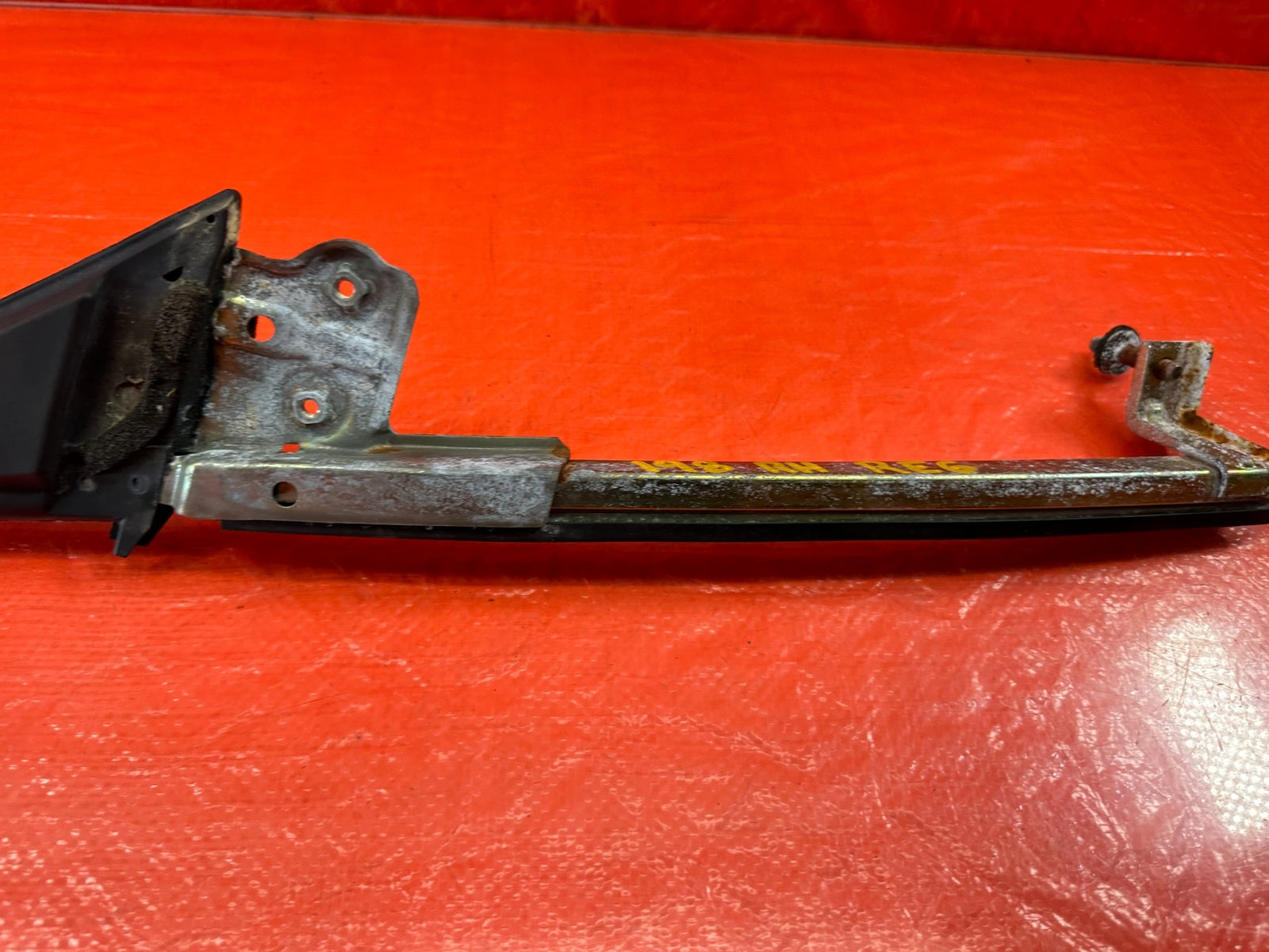 00 09 HONDA S2000   PASSENGER RIGHT   DOOR SASH   OEM FACTORY #1986