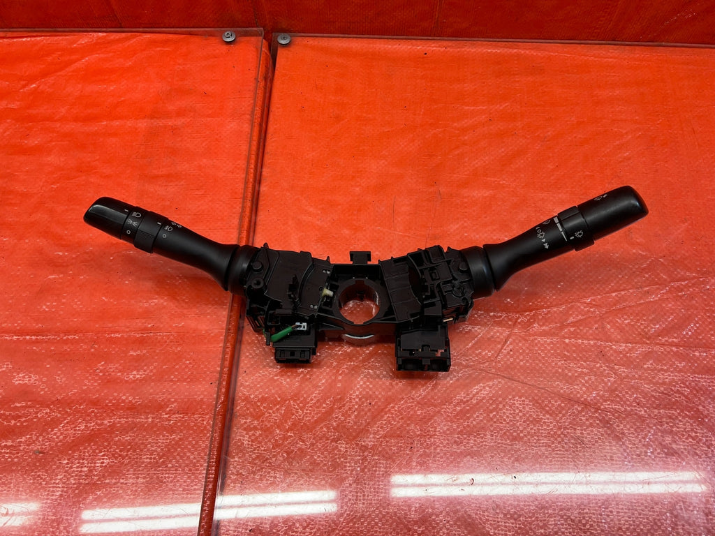 15 21 SUBARU WRX & STI   HEADLIGHT & WINDSHIELD WIPER COMBINATION SWITCH OEM 1700