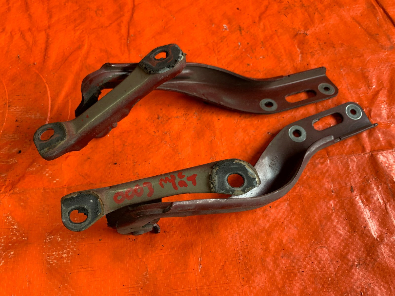 OEM 2007 07 HONDA CIVIC SI COUPE   HOOD LATCH SET LEFT & RIGHT HABANERO RED4