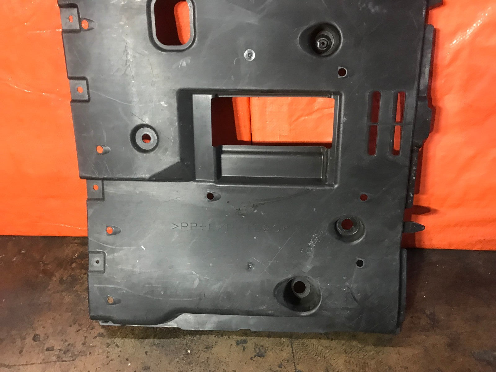 OEM 2014 2015 2016 14 15 16 LEXUS IS250 IS350 IS200T FLOOR BOARD SUB ASSEMBLY2
