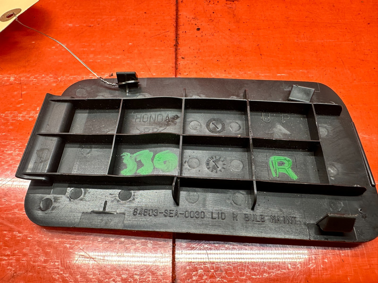 04 08 ACURA TSX 2.4L RIGHT PASSENGER TRUNK TAIL LIGHT TRIM OEM #3305