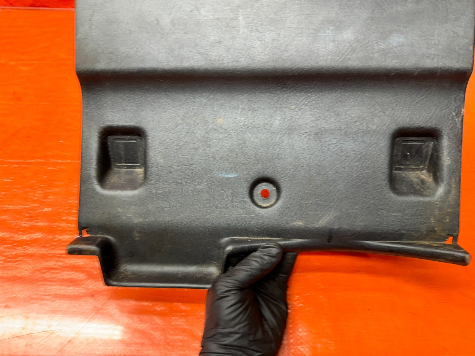 97 01 HONDA PRELUDE 2.2L REAR TRUNK LATCH STRIKER COVER TRIM PLASTIC OEM #3365