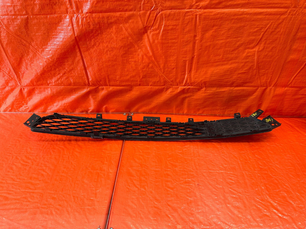 16 17 INFINITI Q50   RED SPORT 400   FRONT BUMPER COVER GRILLE INSERT   OEM #1859