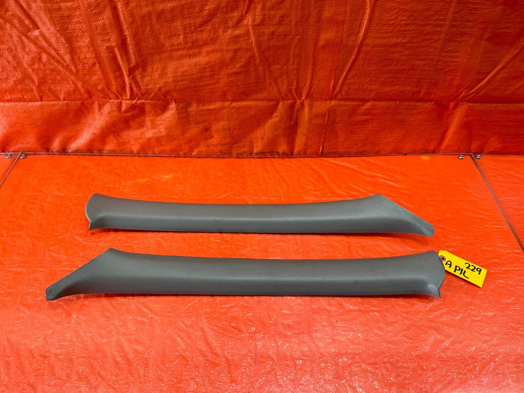 94 01 INTEGRA SEDAN A PILLAR TRIM SET   LEFT RIGHT A PILLARS   OEM FACTORY #2290