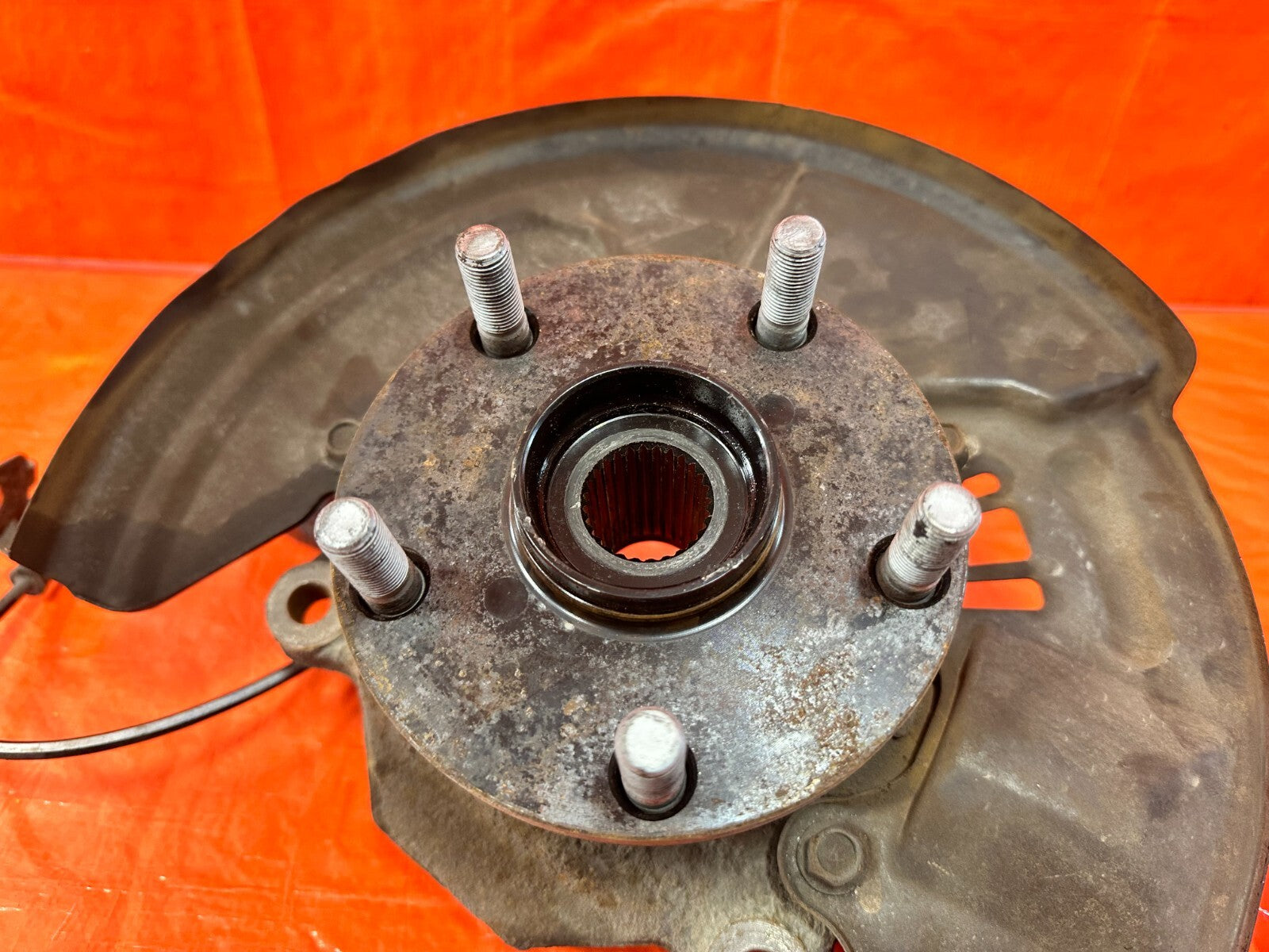 08 21 SUBARU IMPREZA WRX STI   EJ257 PASSENGER RIGHT FRONT SPINDLE KNUCKLE HUB5