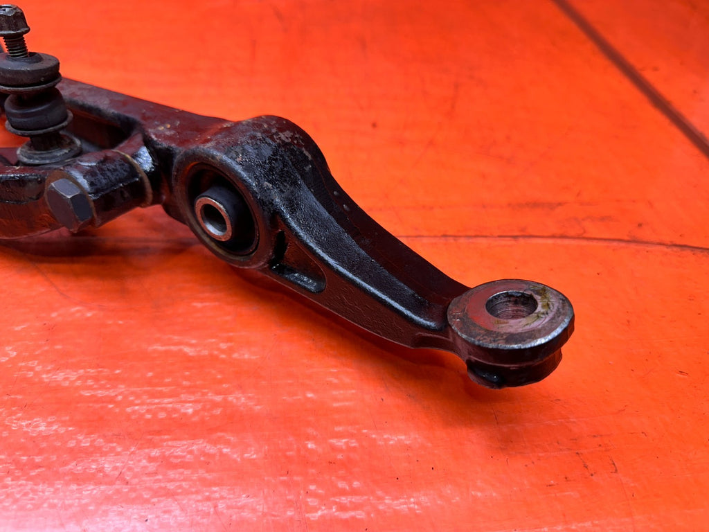 1992-1995 HONDA CIVIC PASSENGER RIGHT FRONT LOWER CONTROL ARM OEM #3484