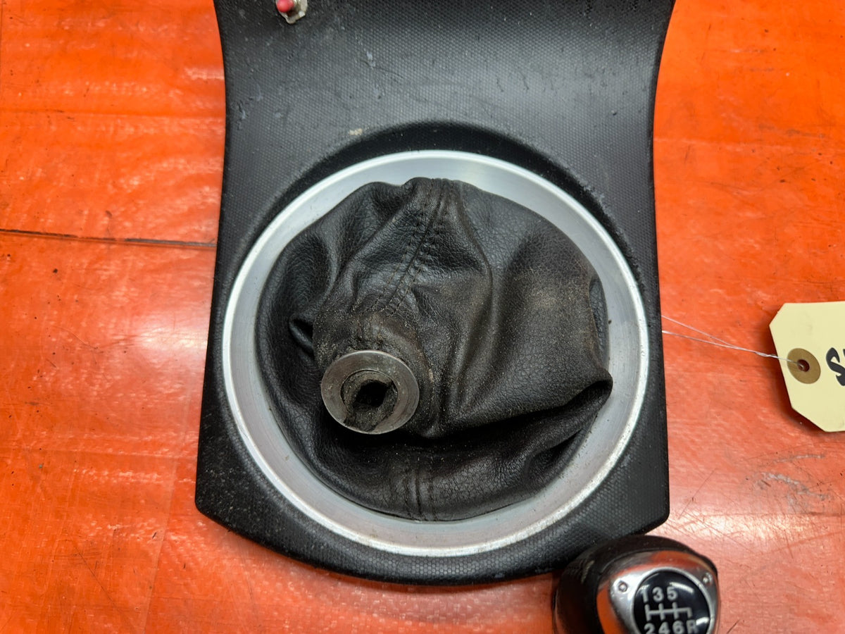 03-08 NISSAN 350Z 3.5L 6 SPEED MANUAL SHIFTER BEZEL CENTER CONSOLE OEM #3466