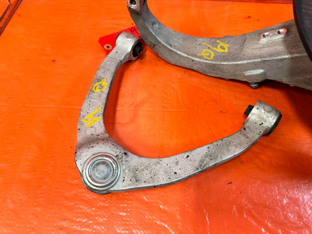 14 24 INFINITI Q50   RWD RIGHT FRONT SPINDLE KNUCKLE HUB & CONTROL ARM OEM 19Q6