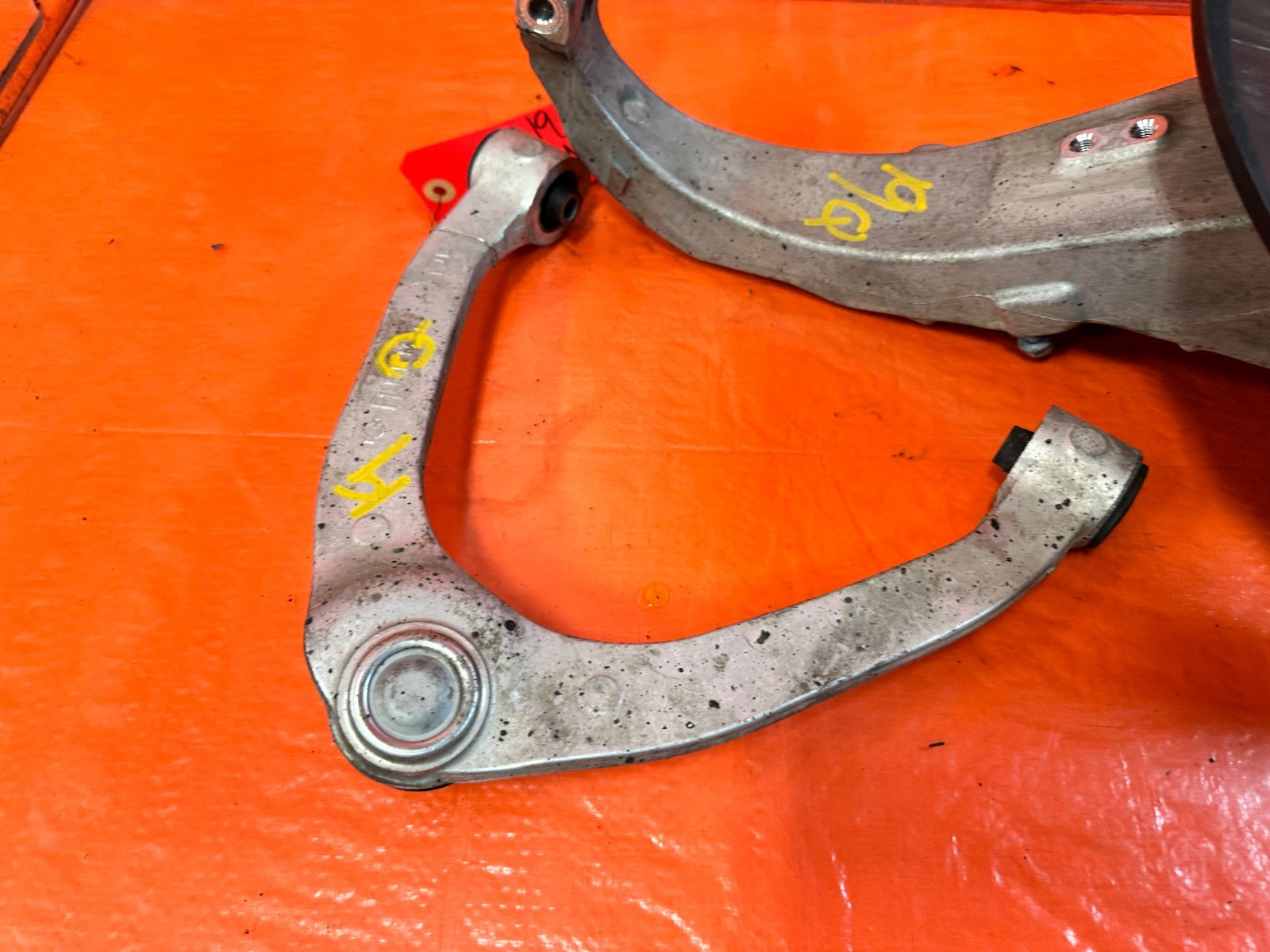 14 24 INFINITI Q50   RWD RIGHT FRONT SPINDLE KNUCKLE HUB & CONTROL ARM OEM 19Q6