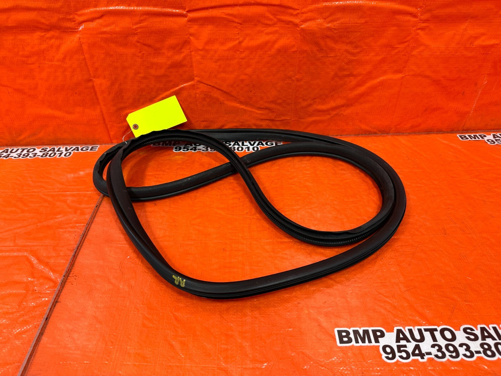08 12 HONDA ACCORD SEDAN CHASSIS TO DOOR OPEN TRIM WEATHER STRIP RIGHT REAR 2516