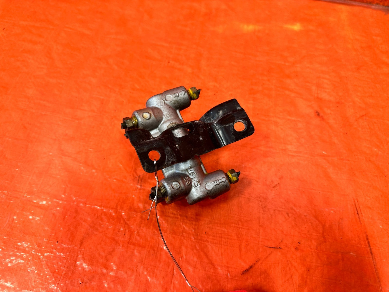 90 91 HONDA CIVIC HATCHBACK   BRAKE PROPORTIONING VALVE PROP VALVE   OEM 3255