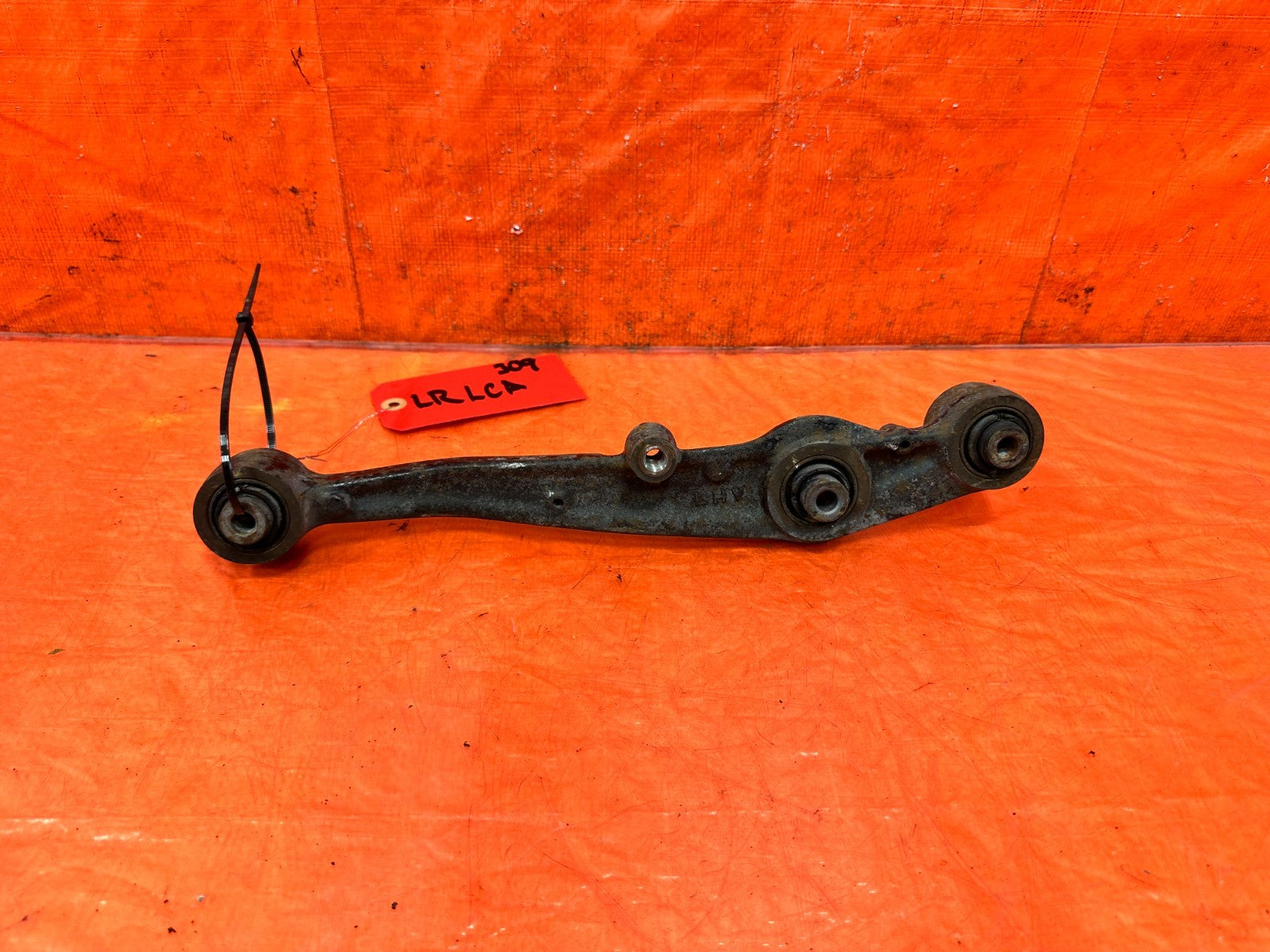94 01 ACURA INTEGRA   DRIVER LEFT REAR LOWER CONTROL ARM   OEM #3093