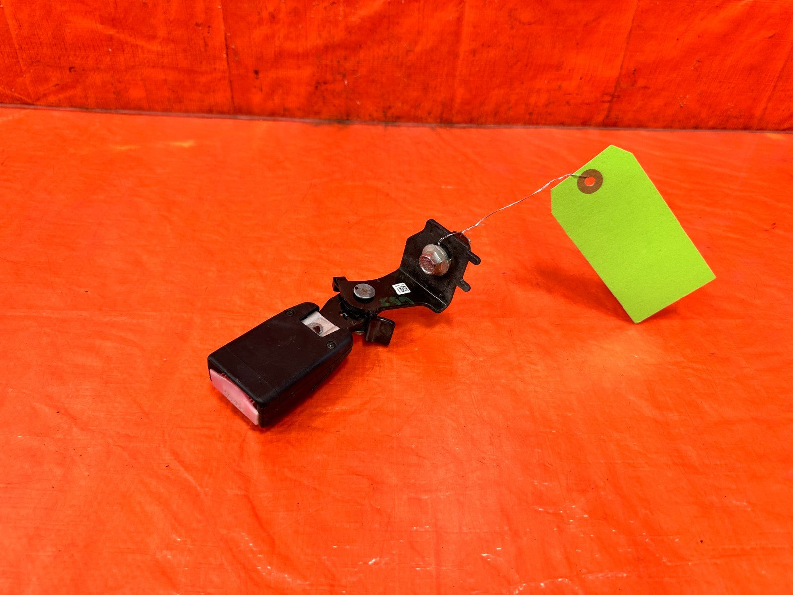 2013 13  HYUNDAI GENESIS COUPE   PASSENGER RIGHT REAR SEAT BELT CLIP   OEM #2992