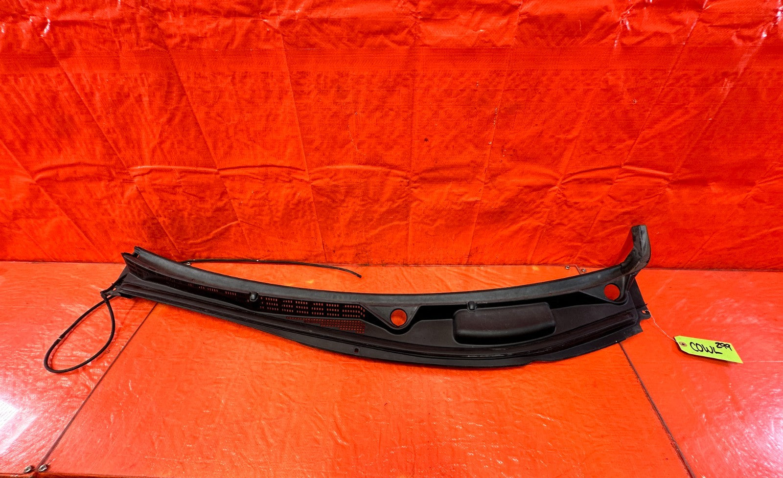 10 12 HYUNDAI GENESIS 2D COUPE   WINDSHIELD WIPER COWL   86150 2M000   OEM #2990
