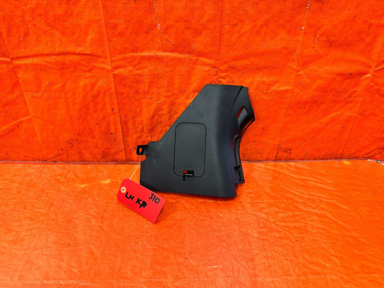 09 15 INFINITI G37 CONVERTIBLE   KICK PANEL   DRIVER LEFT SIDE   BLACK 3100