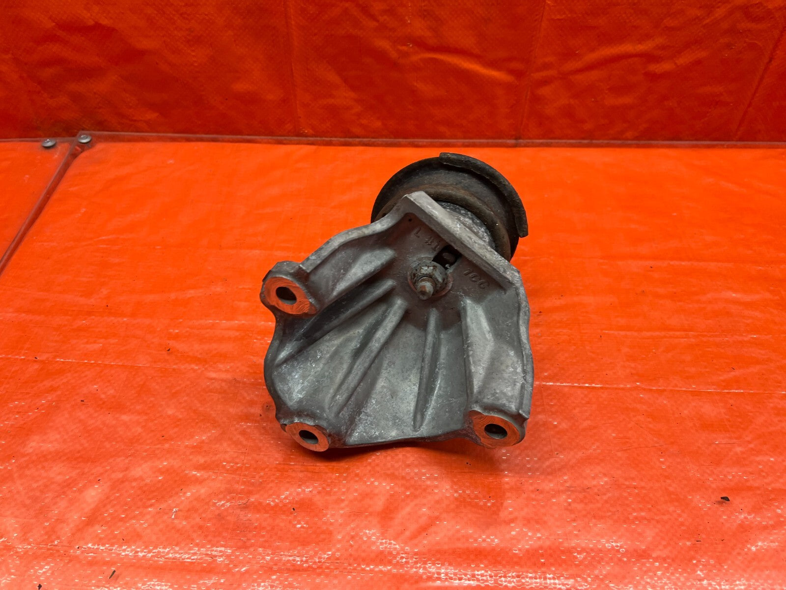09 12 INFINITI FX35   DRIVER LEFT MOTOR MOUNT AND BRACKET   OEM FACTORY OE #1167