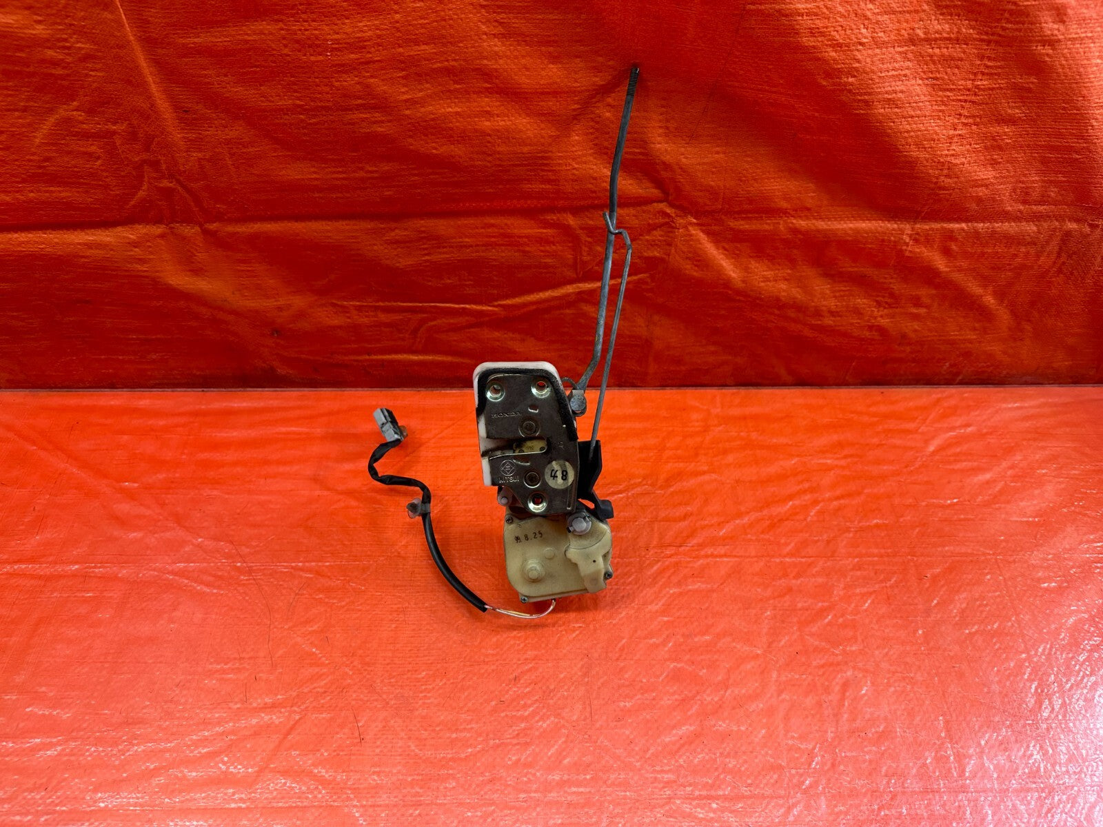 94 01 INTEGRA SEDAN   PASSENGER RIGHT FRONT DOOR LOCK ACTUATOR   OEM #22810