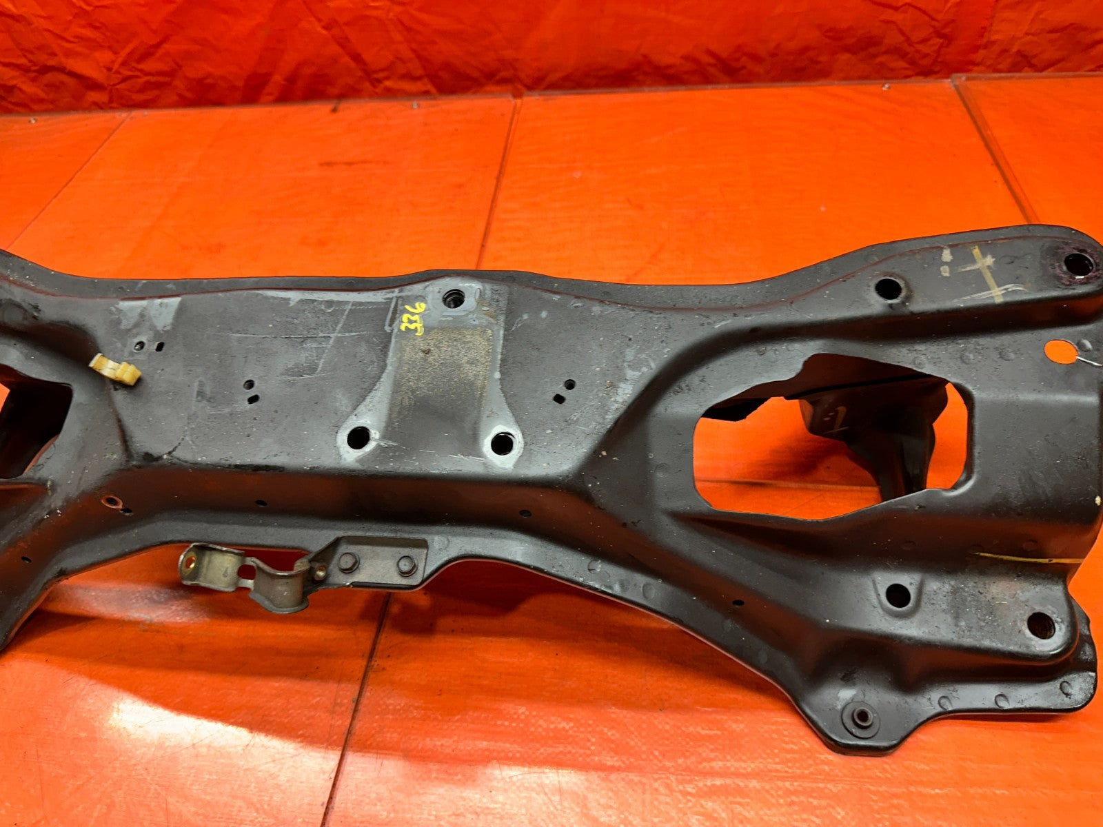 97 01 HONDA PRELUDE 2.2L FRONT CROSSMEMBER SUBFRAME REAR PORTION SECTION #3366