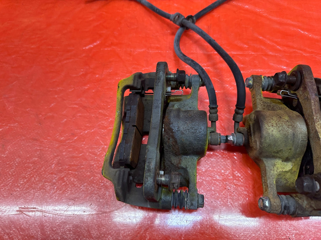 01 05 HONDA CIVIC EX MODEL LEFT AND RIGHT FRONT BRAKE CALIPERS OEM FACTORY #D1712