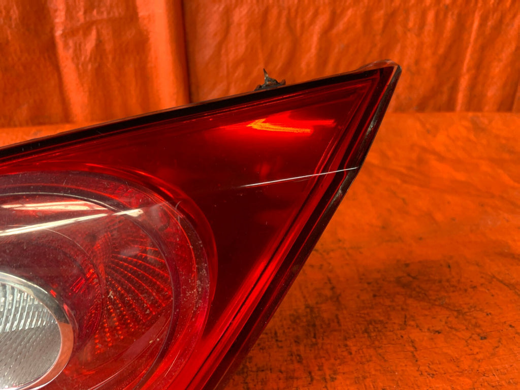 OEM 2010 2011 2012 VOLKSWAGEN CC   TAIL LIGHT LAMP   PASSENGER RIGHT INNER3