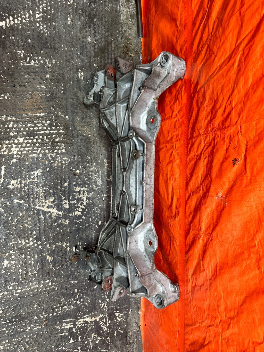INFINITI Q50 3.7L AWD FRONT SUSPENSION ENGINE SUBFRAME K-MEMBER CROSSMEMBER8