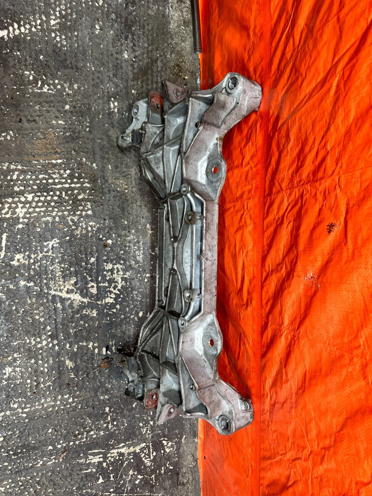 INFINITI Q50 3.7L AWD FRONT SUSPENSION ENGINE SUBFRAME K-MEMBER CROSSMEMBER8