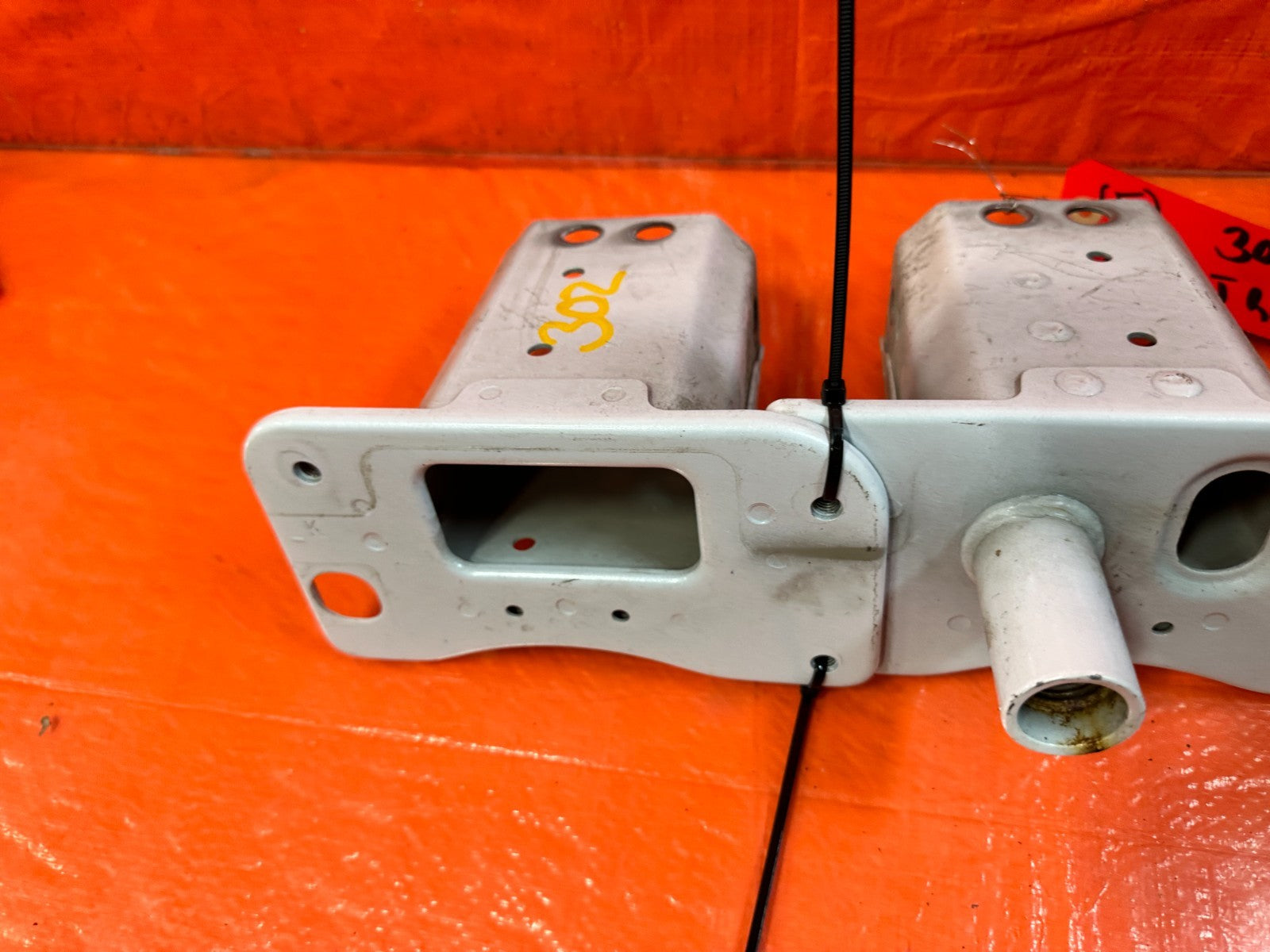 13 16 HYUNDAI GENESIS COUPE 3.8L LEFT RIGHT FRONT RE BAR CRASH BAR BEAM BRACKETS4